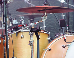 drums_percussion_plates_concert.jpg