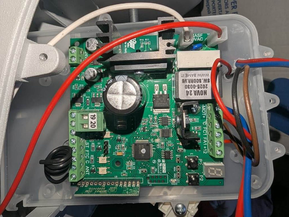 Gate automation control board wired inside its enclosure