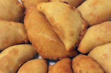 Panzerotto filled with Trònere, Turi’s festival specialty