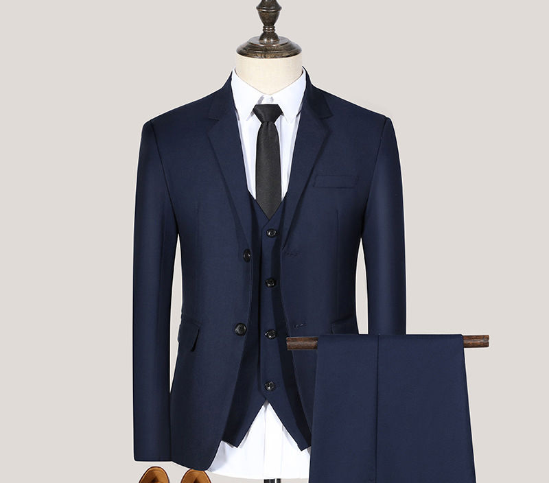 Miniatura: Three-Piece Suit