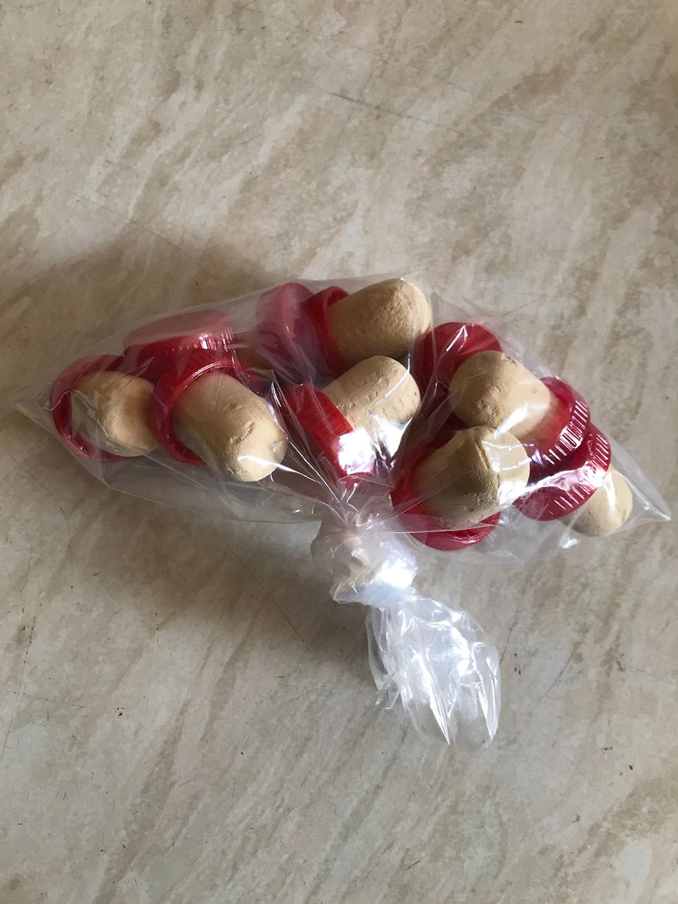 HS Red Plastic Topped Corks