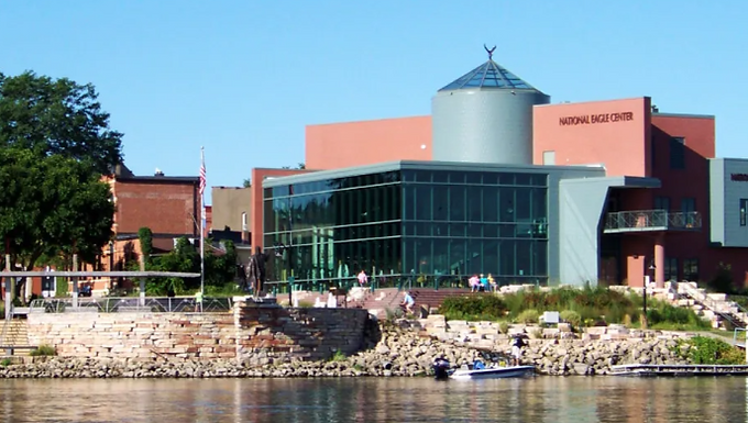 Cruise to National Eagle Center