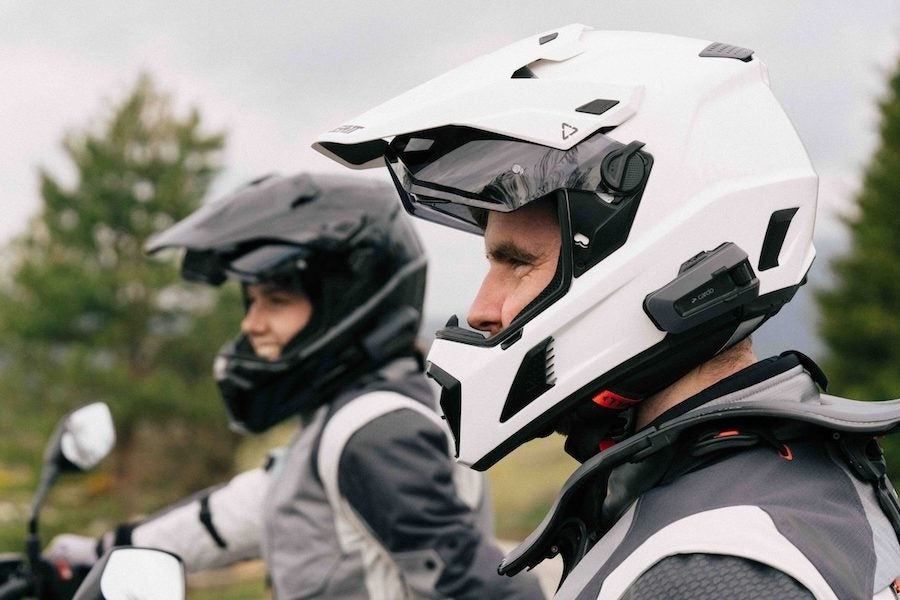 leatt-adv-helmets-900x600.jpg