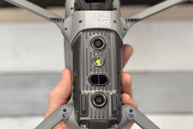 Photo from bottom of DJI Air 3 Drone