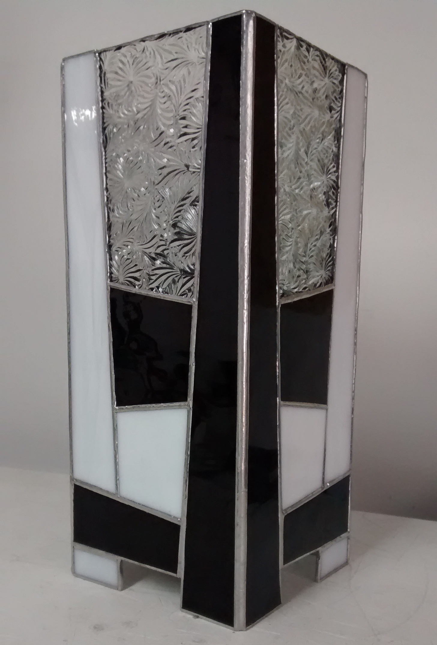 Lampe vitrail Tiffany Black & white