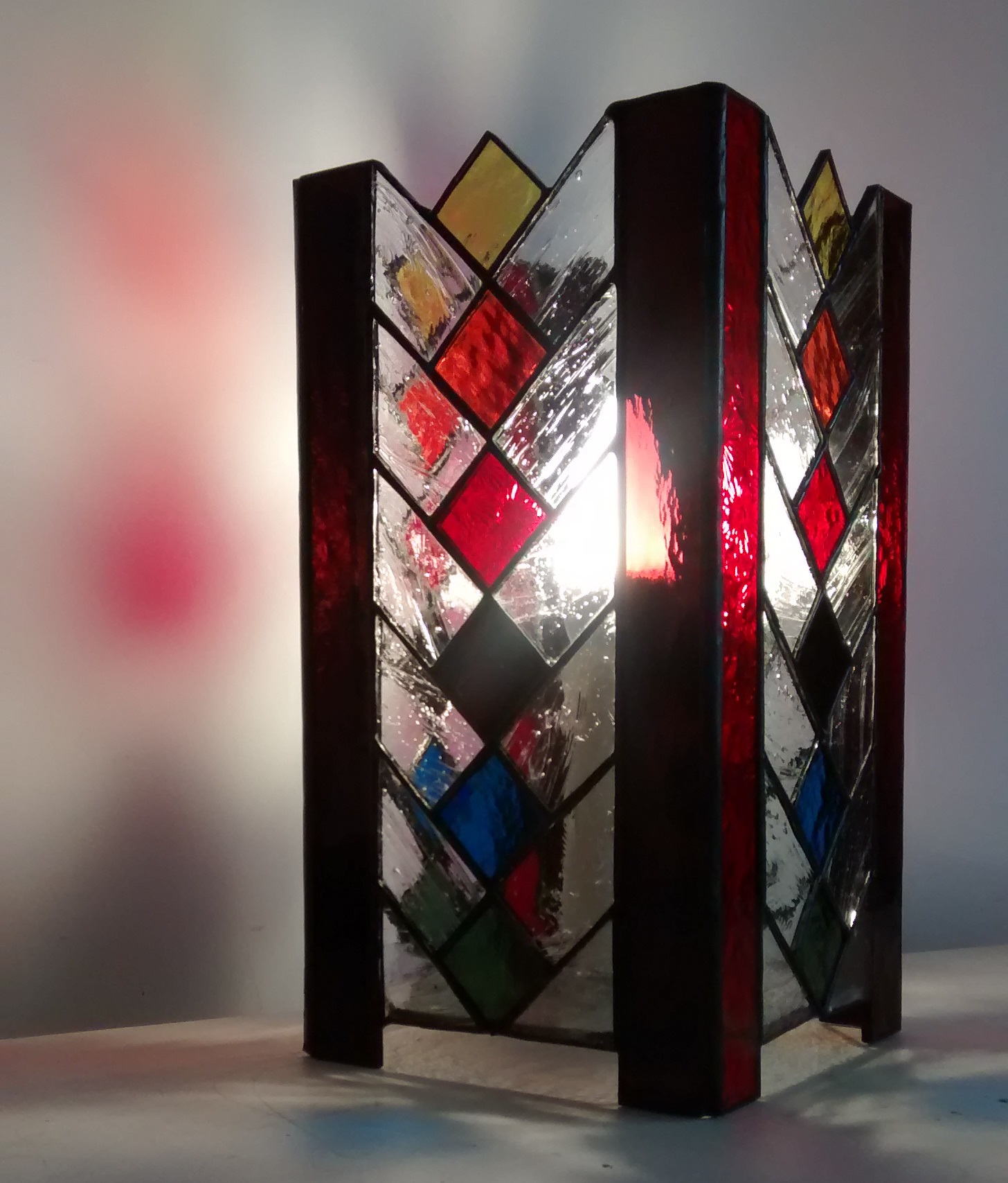 Lampe vitrail Tiffany Arlequin