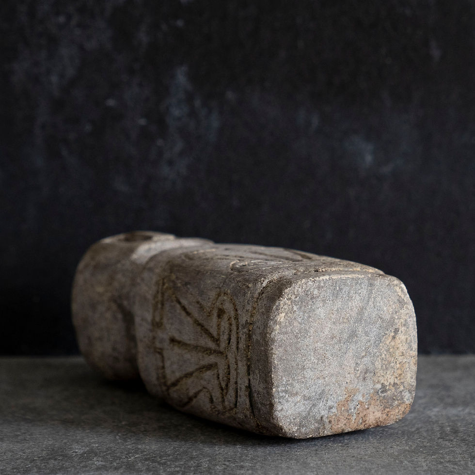サムネイル： Sumba Stone Statue  | 立像