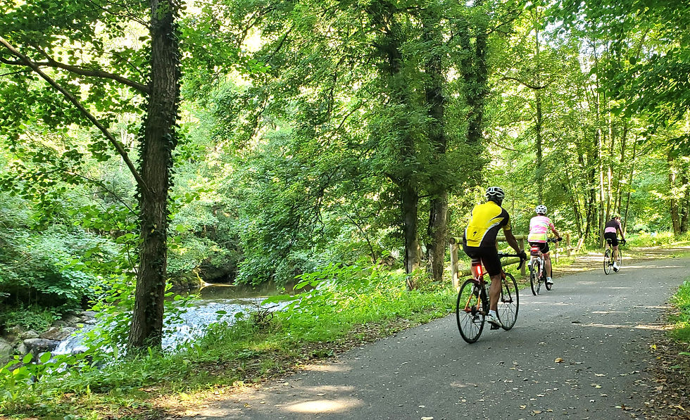 De retour sur la Via Fluvia où nous croisons de nombreux cyclistes