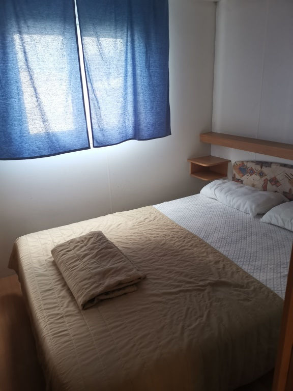 Miniaturbild: BURSTNER_GENOVA 800x300_mt._del_2008