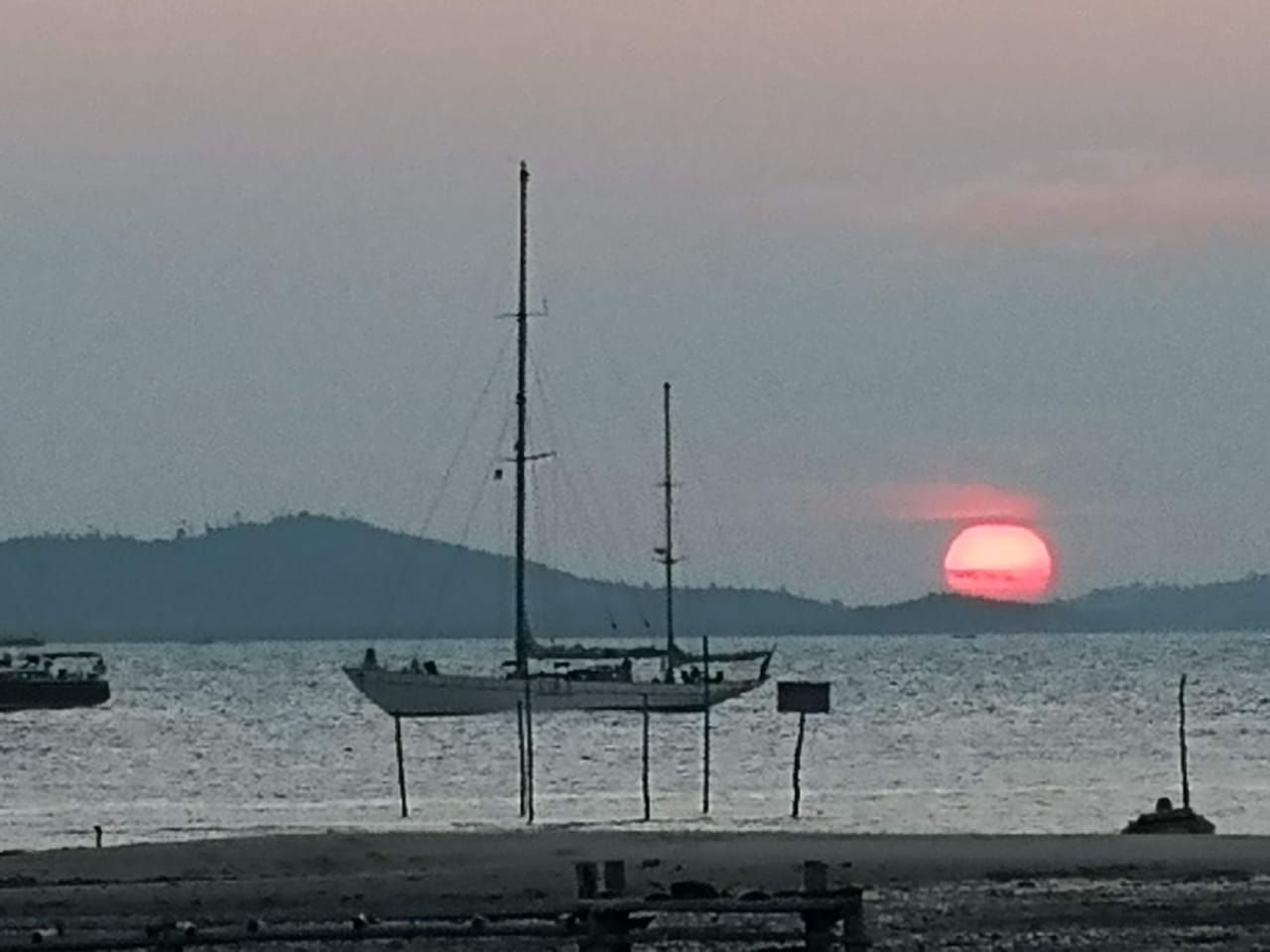 SV Rona Overnight charter 8 Guests