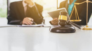 How to choose between joint or jointly and severally attorneys: a practical guide