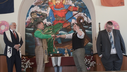 Nick Gunn takes his oath as AFA Folkbuilder!