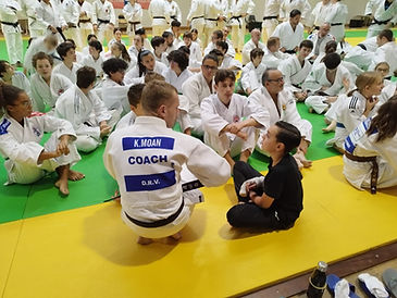 photo de groupe general 05 10 50 stage arbitrage lyon .jpg