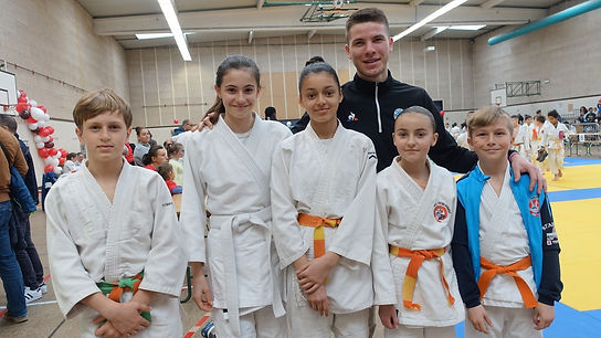 Dojo Rhône Vivarais les benjamins avec Nicolas Fontana
