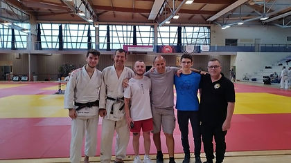 photos de groupe_edited.jpg