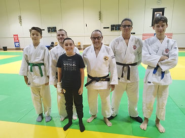 photo de groupe 05 10 50 stage arbitrage lyon .jpg
