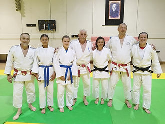 stage kata lyon 03 06 25 drv photo de groupe.jpg