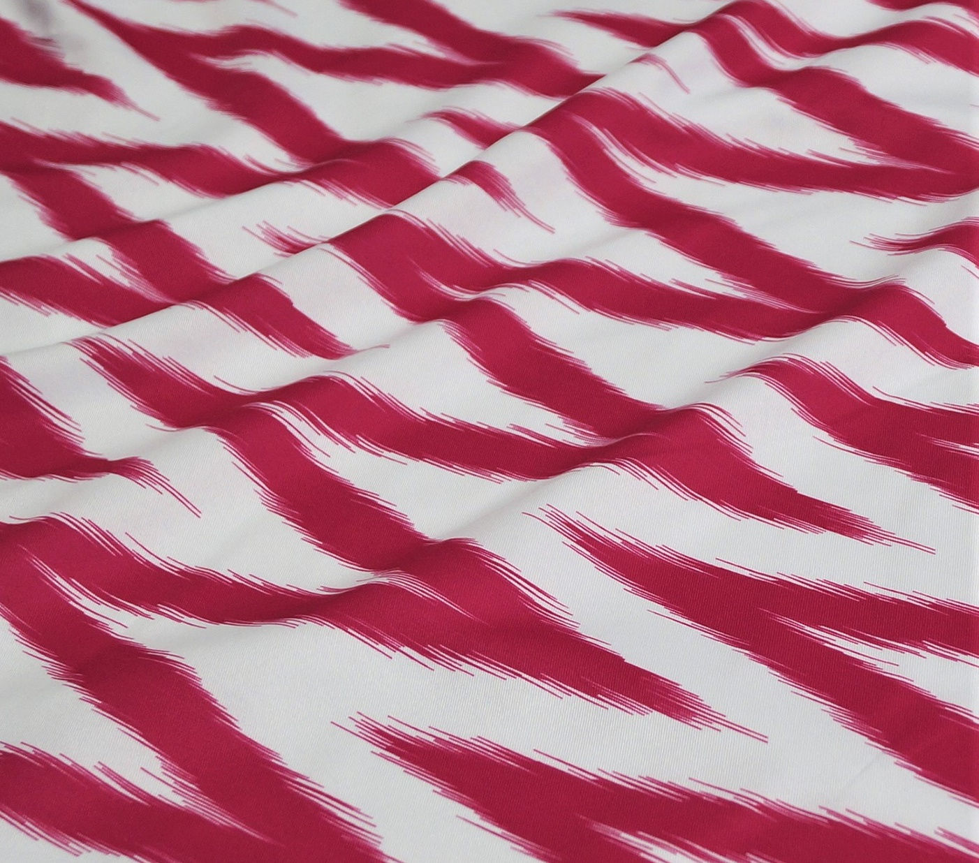 Fuchsia Arizona Print Table Overlay