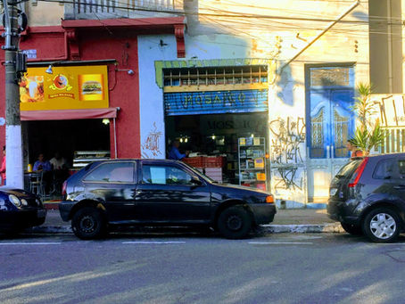 Sebo Mosaico, em São Paulo, tem obras raras e grande variedade de temas