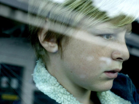 Crítica: 'Custódia' é filme drama francês tenso e necessário