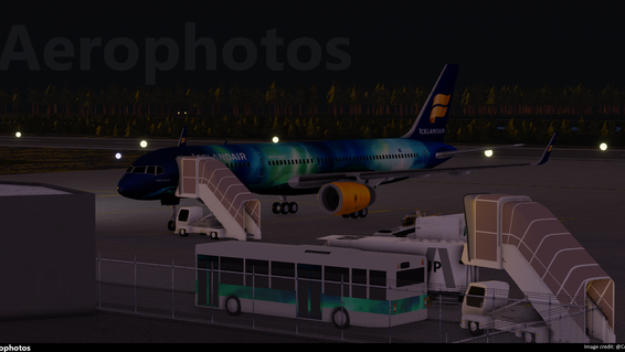 Icelandair
Boeing 757-200
Hekla aurora livery
(TF-FIU)
Parked up at Aktanes Airport