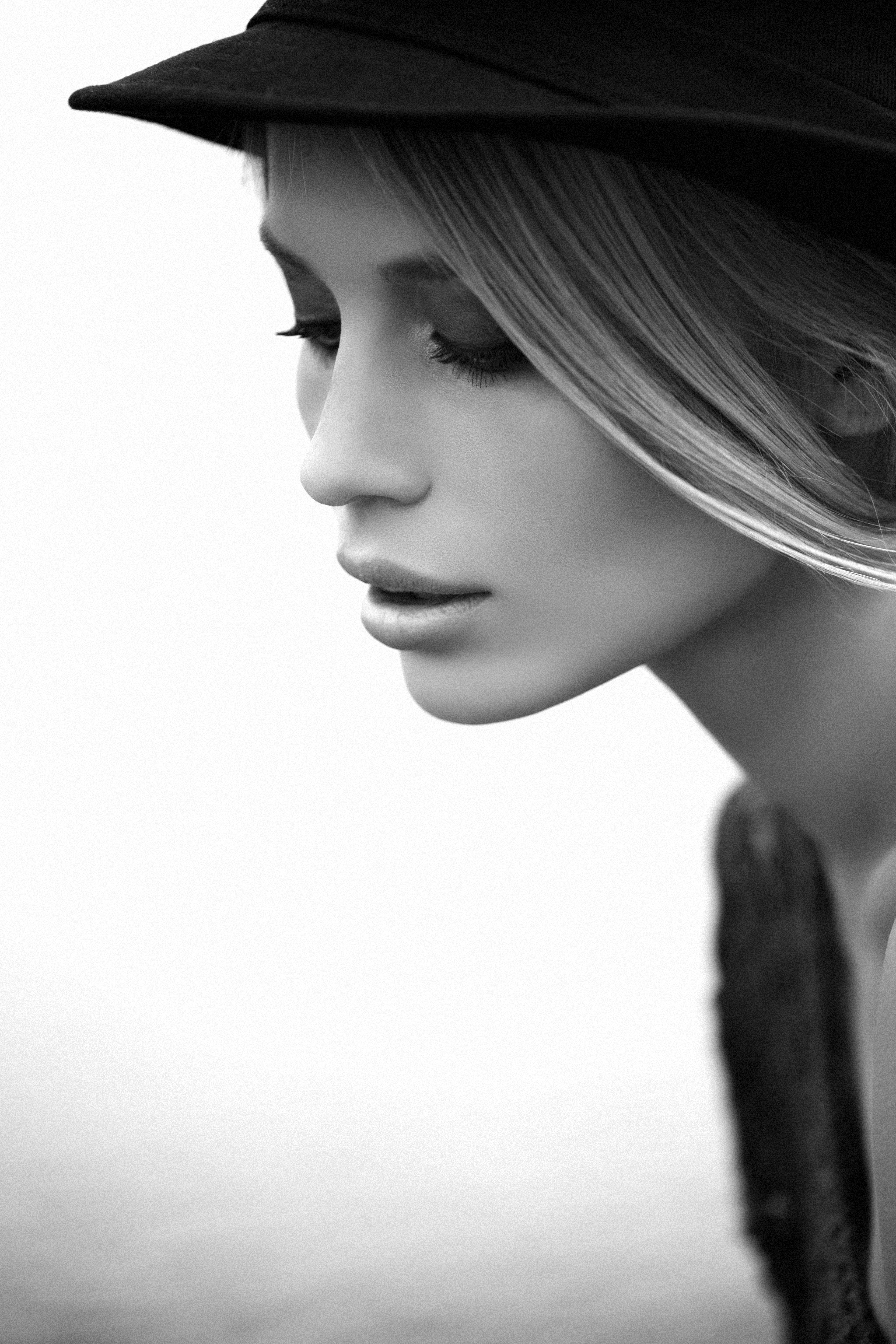 Model in Black & White