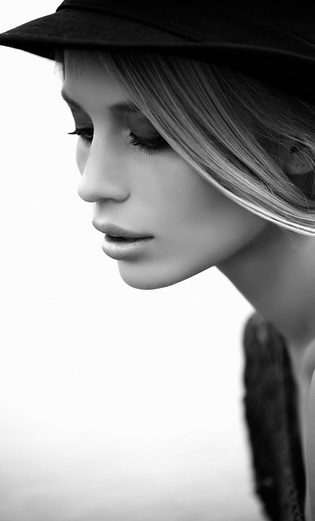 Model in Black & White