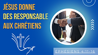 Coucher du soleil avec une croix en premier plan