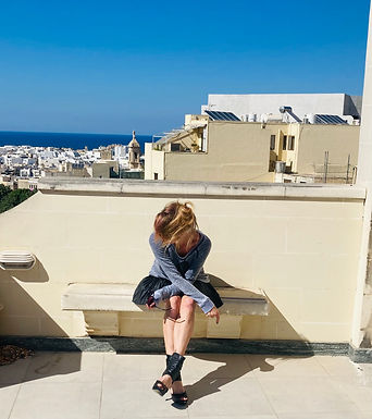 Beautiful dresses to give your wardrobe a newer look:
