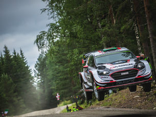 EVANS FLIES TO SECOND IN FINLAND