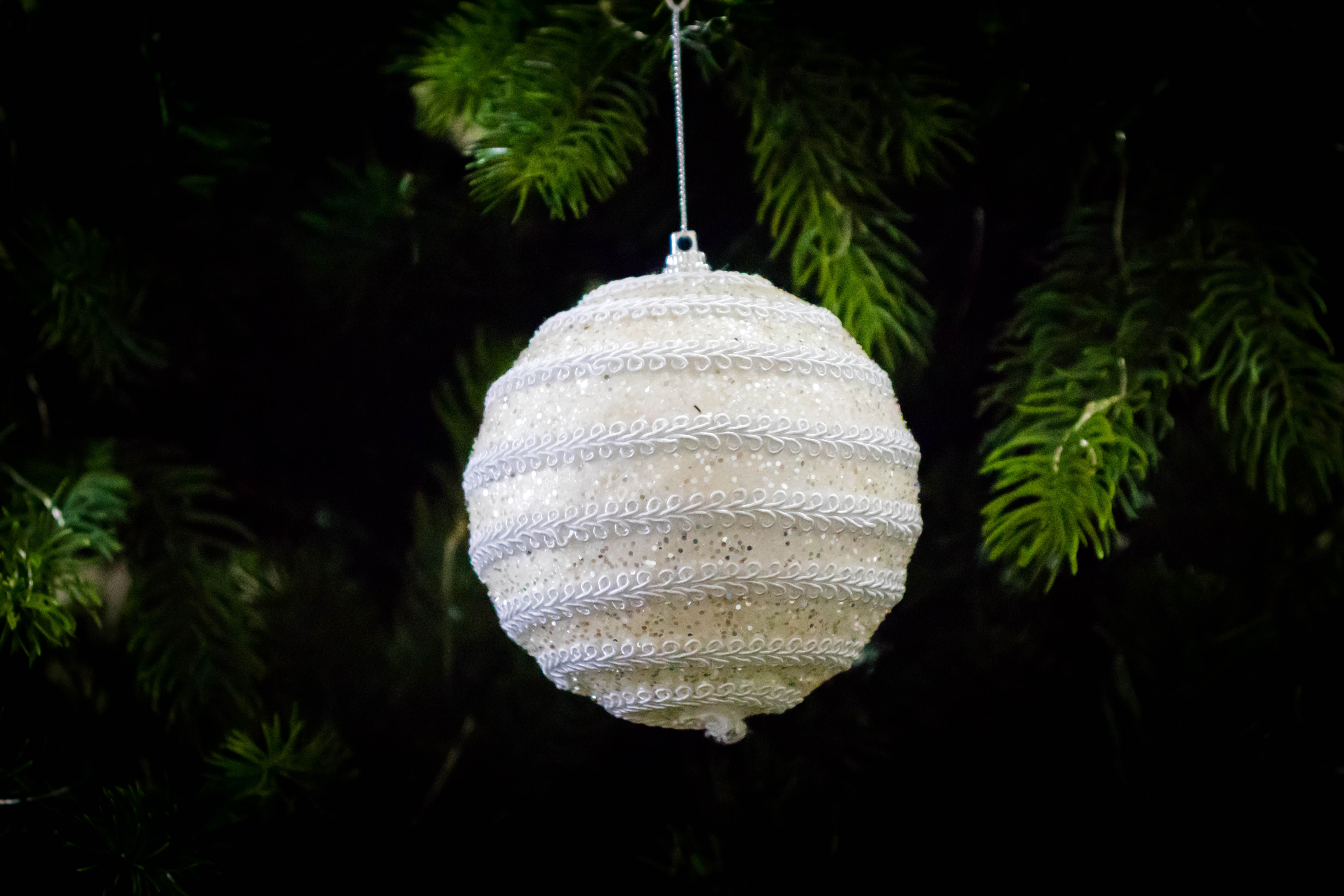 Ball Ornament 100MM