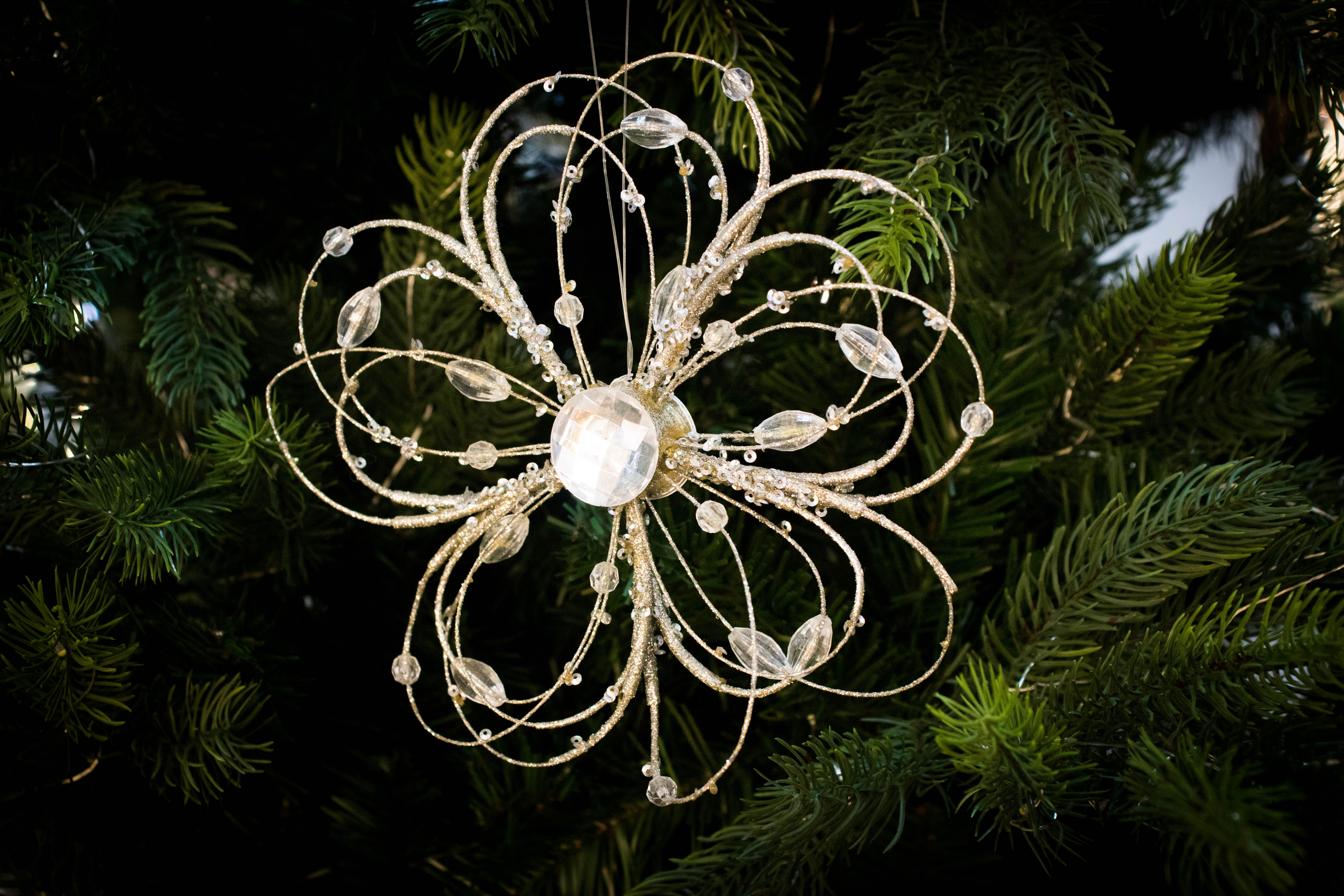 Starbust Hanging Ornament 8.5"