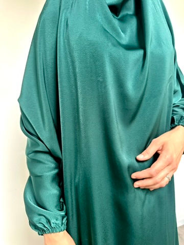 Miniature : Jilbeb deux pièces - Jupe & Khimar – TU en soie couleur vert