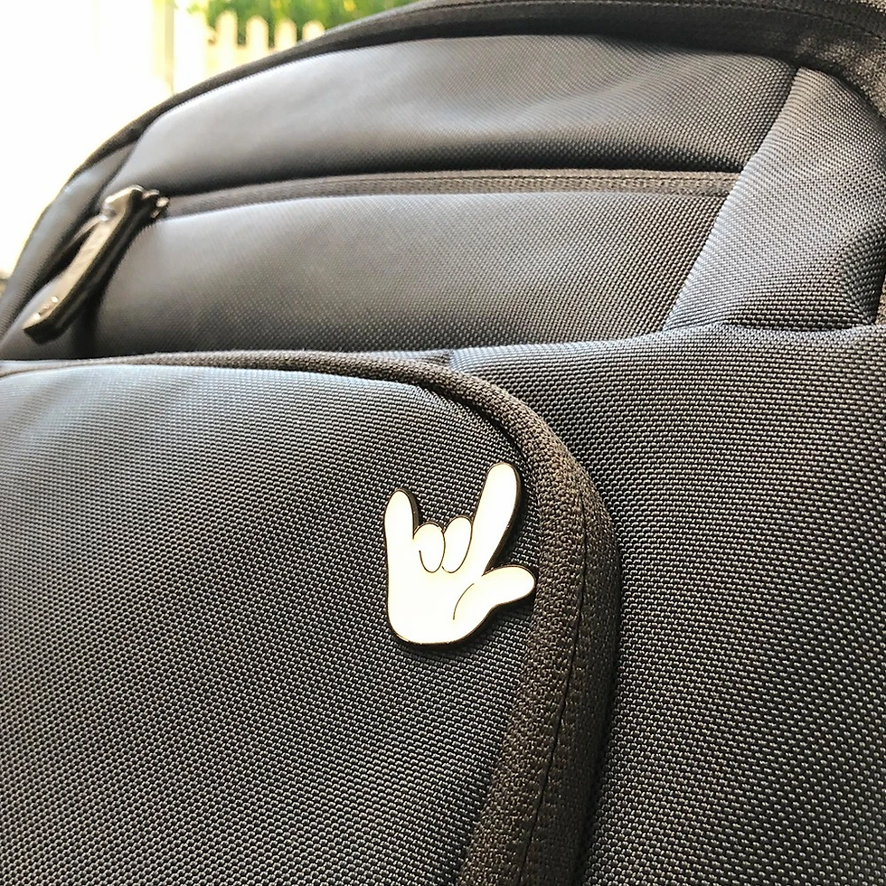 Thumbnail: 聾人製手語pin「I Love You」