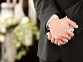 Funeral Etiquette: What Happens and How to Behave