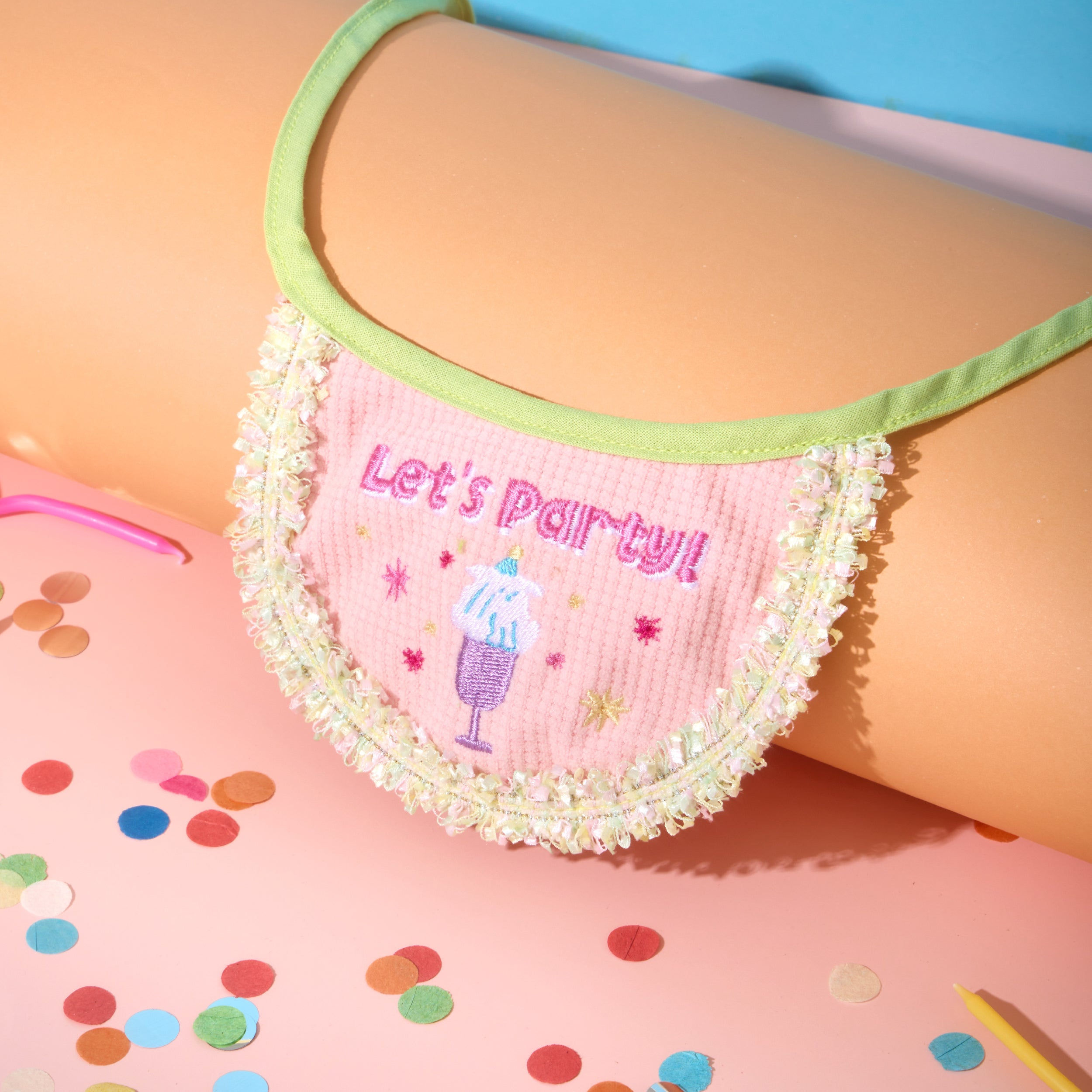 Doggu Let's Party Bib