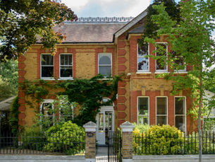 One of the joys of living in Bristol, Bath, or Somerset is the wealth of period architecture that surrounds us. From elegant Georgian terraces to ornate Victorian villas and characterful Edwardian homes, each era tells its own story through design and detail.