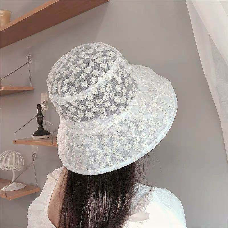 Daisy Embroidered Women's Fisherman's Hat