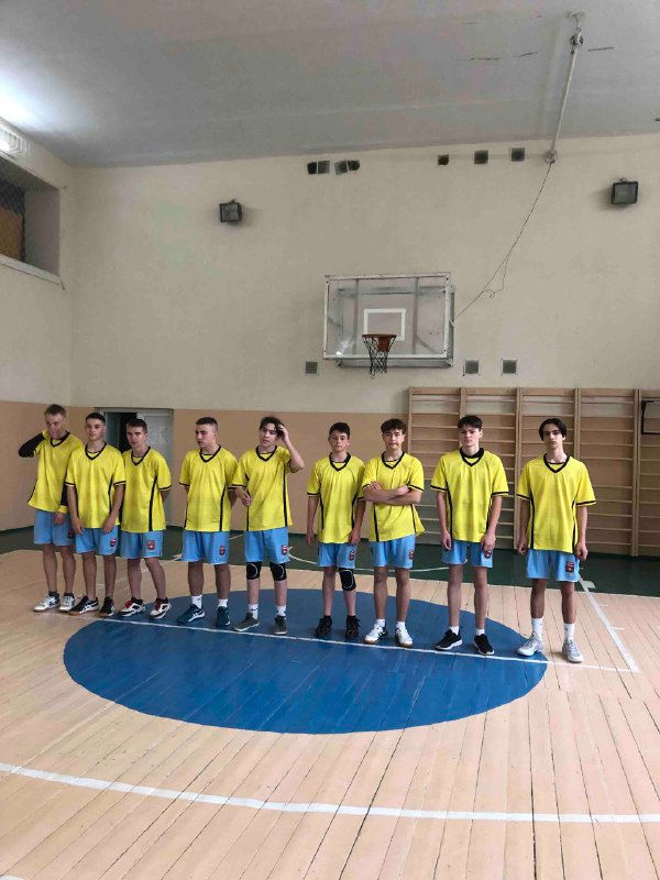 Змагання з волейболу
