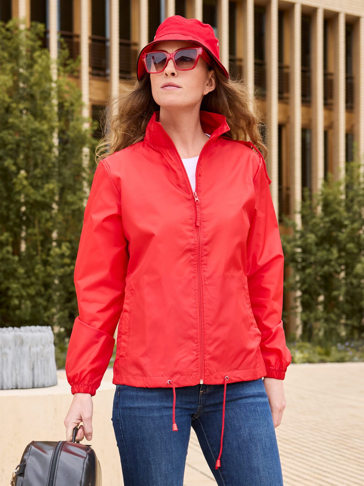 Veste imperméable femme polyester à capuche - 9 coloris