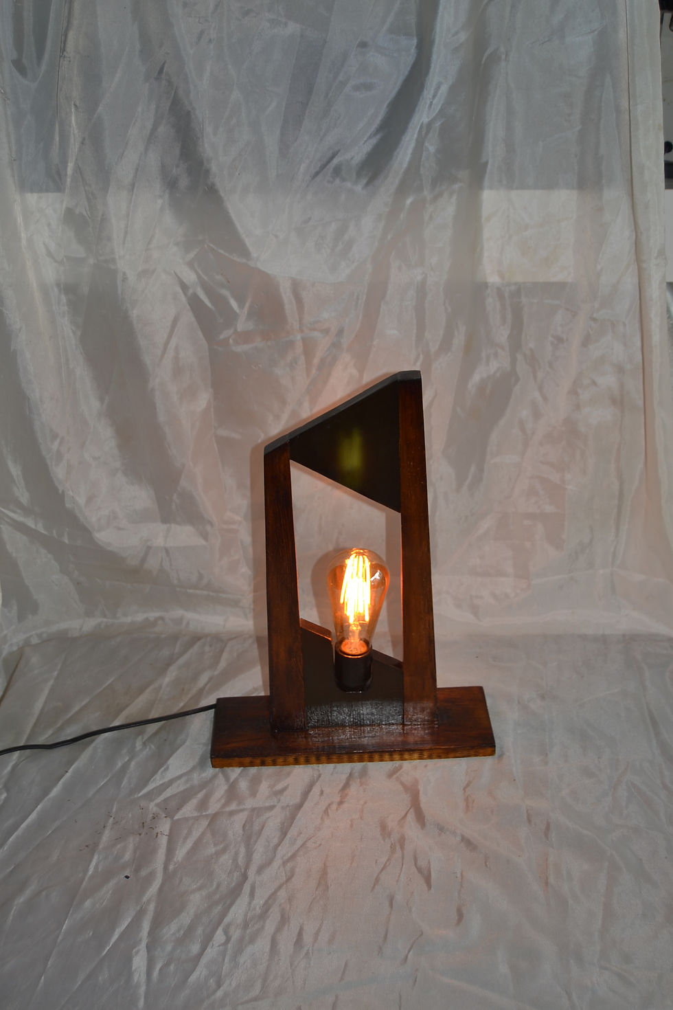 Küçük resim: "Giyotin" Lamba