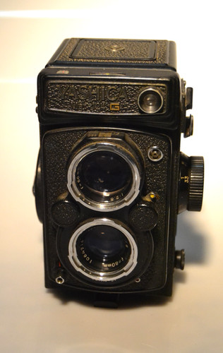 Yashica Mat 124G | burefe.com