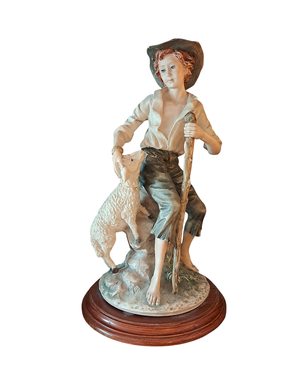 Capodimonte Tarzı Ahşap Kaideli İtalyan Porselen / Biblo Figür