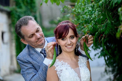 Sesja fotografii ślubnej w plenerze - Fotosceny