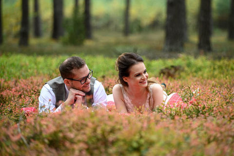 Sesja fotografii ślubnej w plenerze - Fotosceny