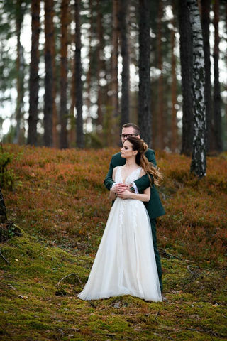 Sesja fotografii ślubnej w plenerze - Fotosceny
