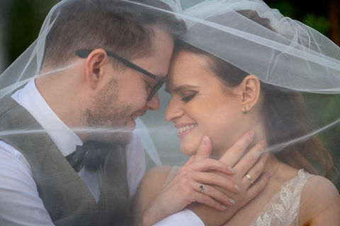 Sesja fotografii ślubnej w plenerze - Fotosceny