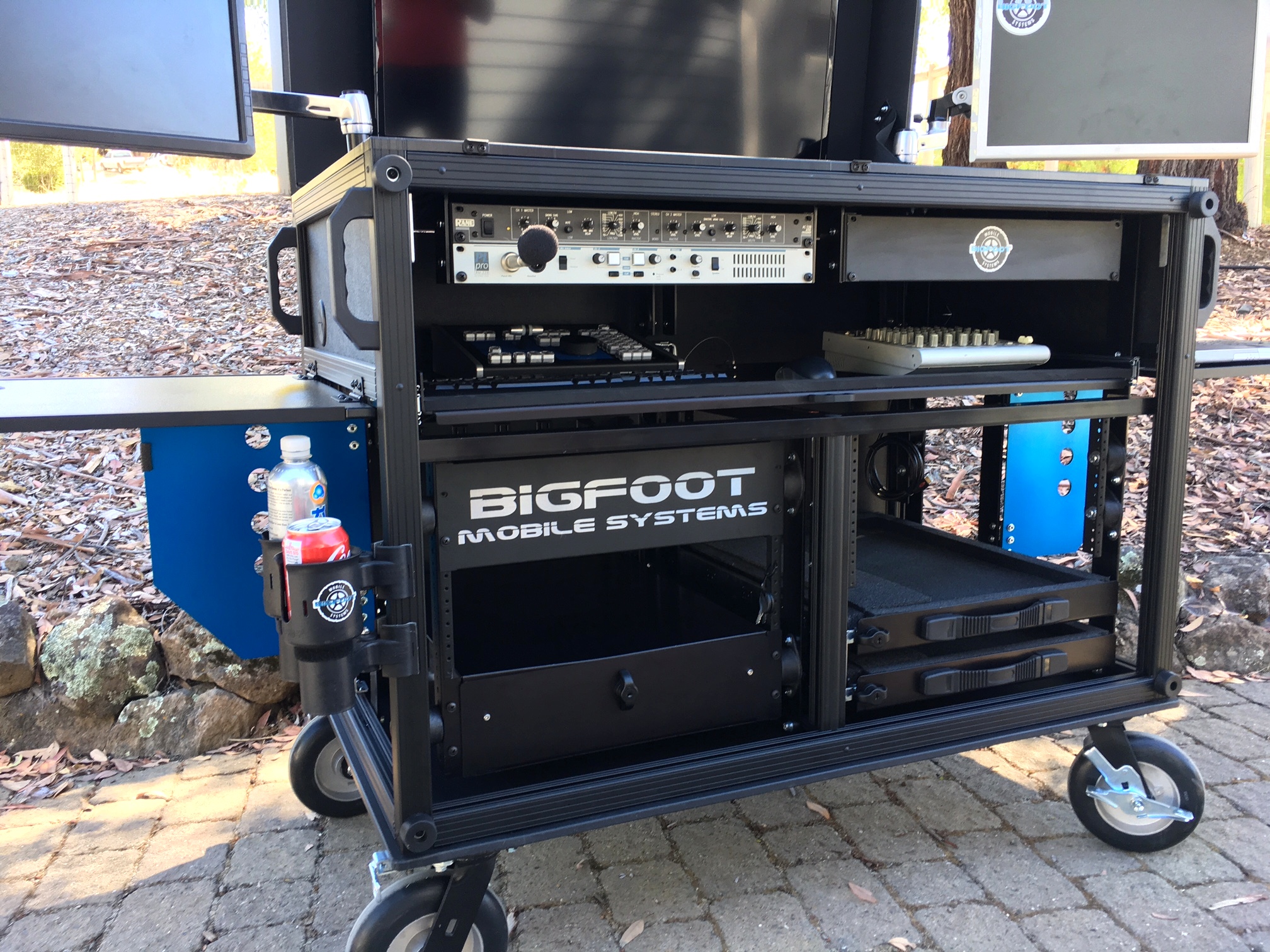 DoubleRack with Deluxe ShockRacks and dual monitor storage