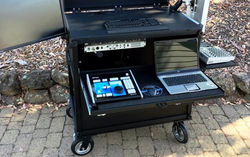 Side Operator 38D w- 2RU upper operator rackspace