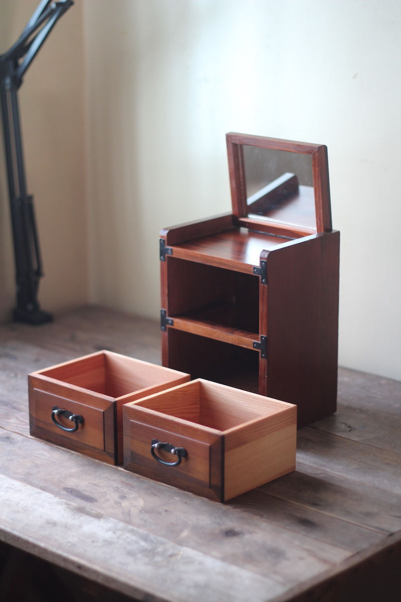 Thumbnail: Small Japanese Kyodai Tansu (Vanity Box)